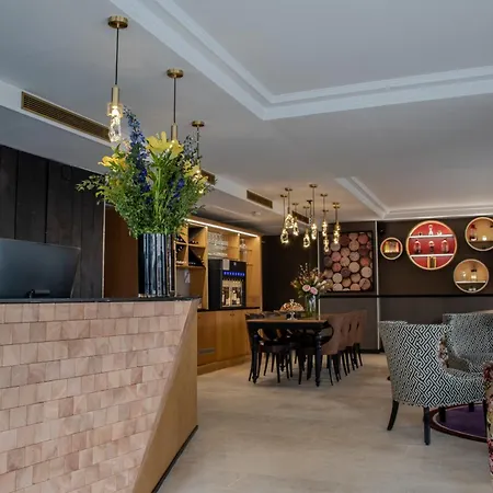 Du Cadran 4* Parigi