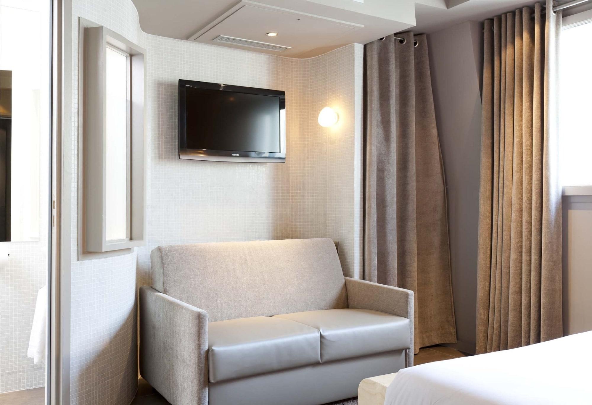 Du Cadran 4* Parigi